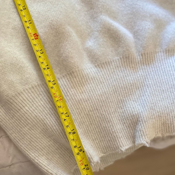 Like new 🤍 Alexander Wang pearl necklace pullover in wool L $695 - Picture 12 of 13
